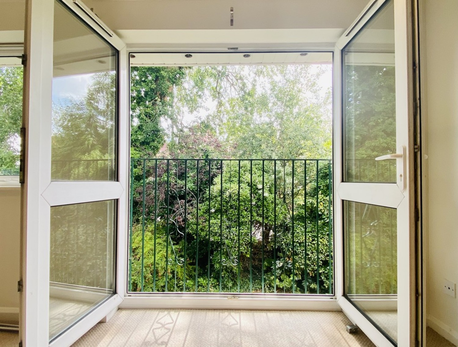 2 bedroom Flat for Letting Penn Hill Avenue, Lower Parkstone