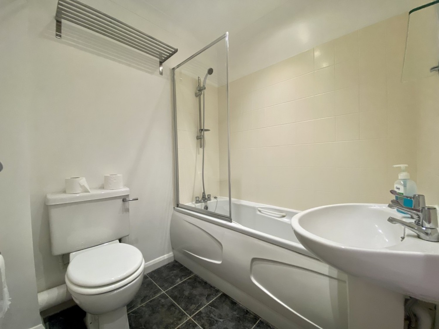 2 bedroom Flat for Letting Penn Hill Avenue, Lower Parkstone