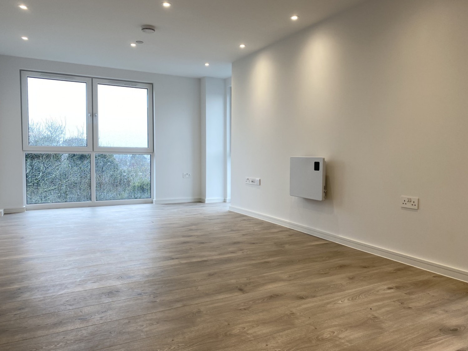 2 bedroom Flat for Letting Park Road, Poole