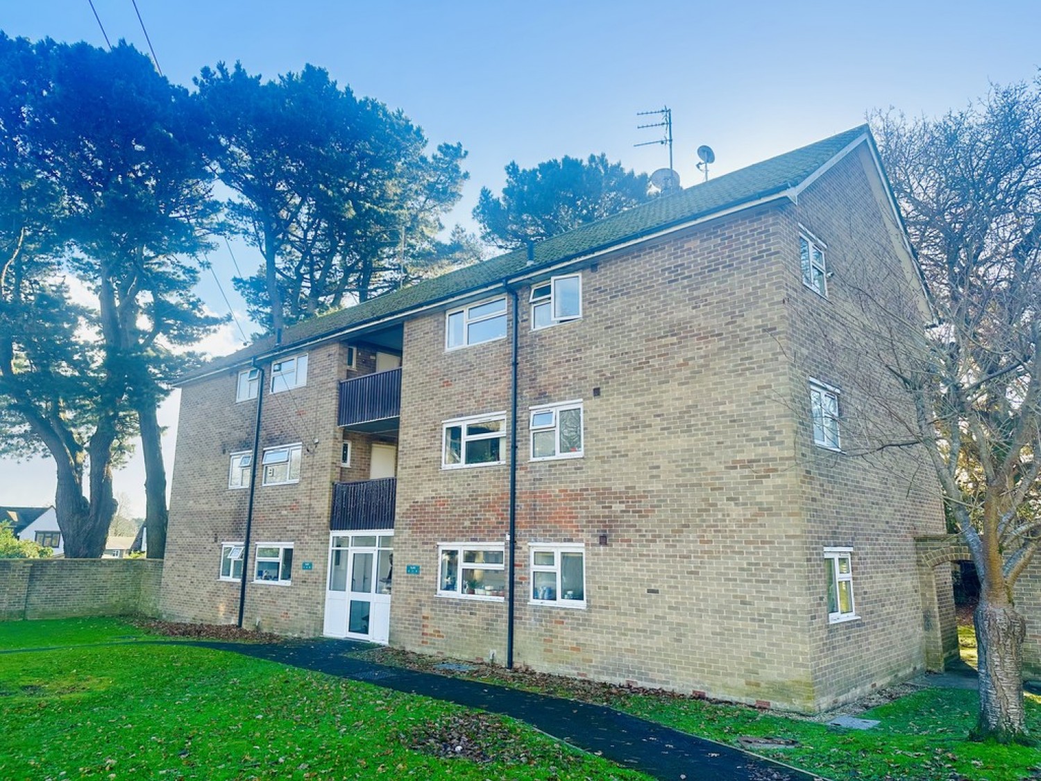 2 bedroom Flat for Letting Kangaw Place, Hamworthy