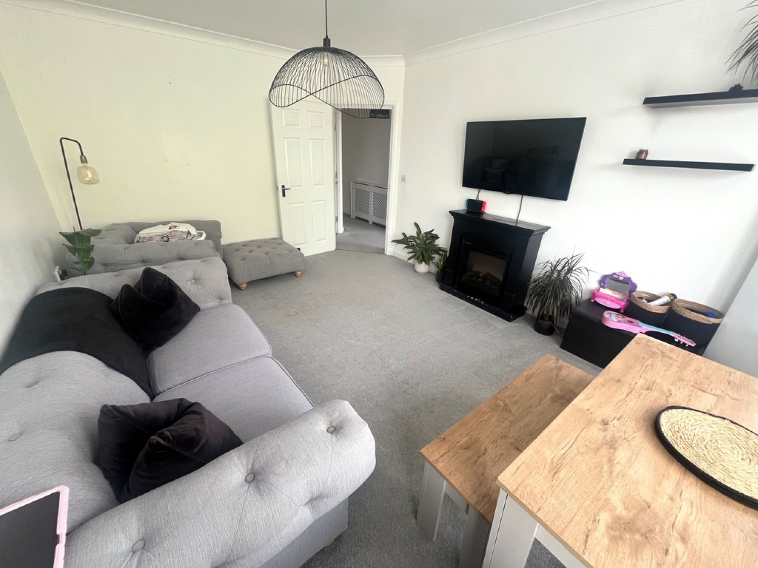 2 bedroom Flat for Letting Upton