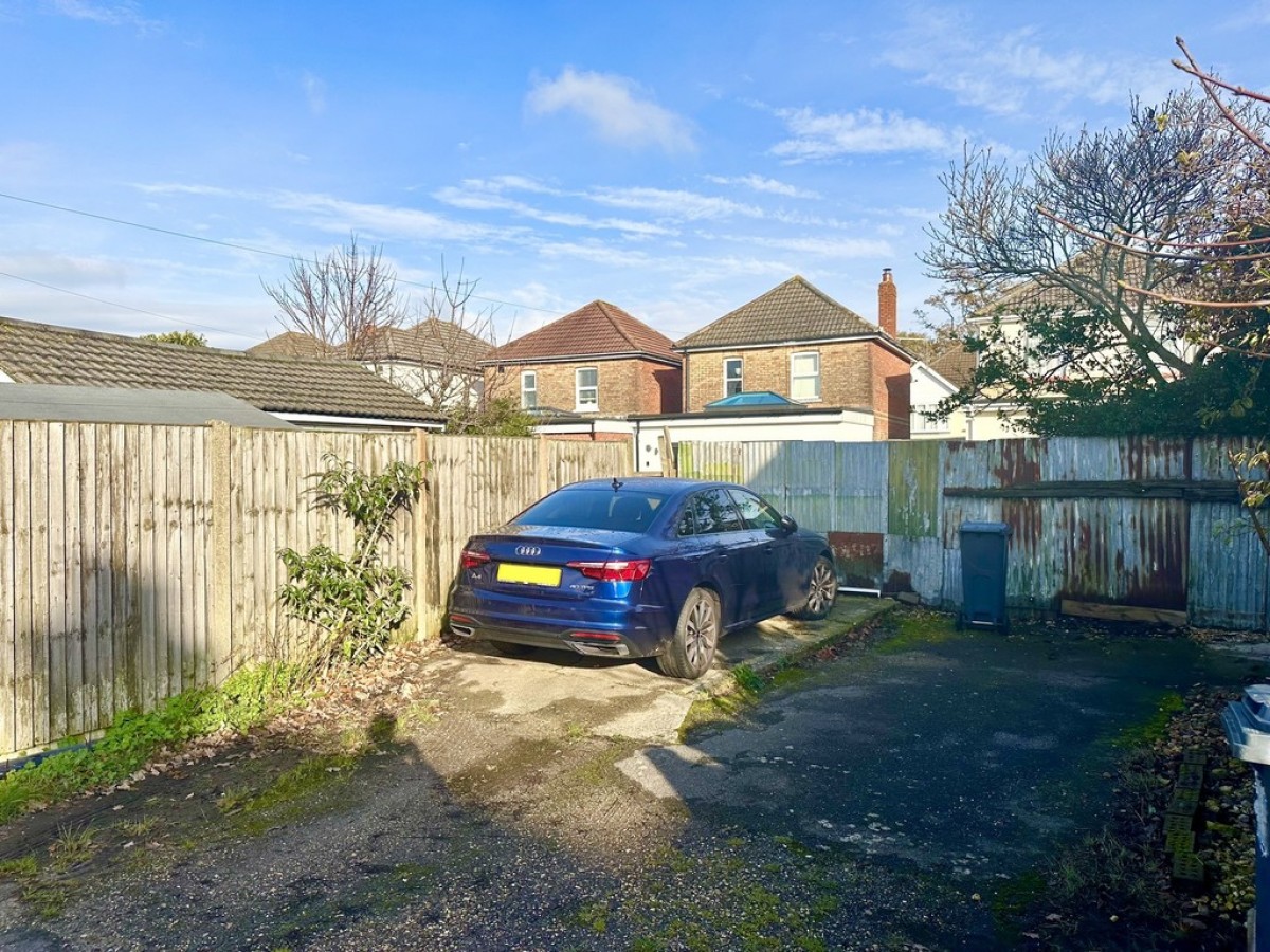 Oakwood Road, Moordown