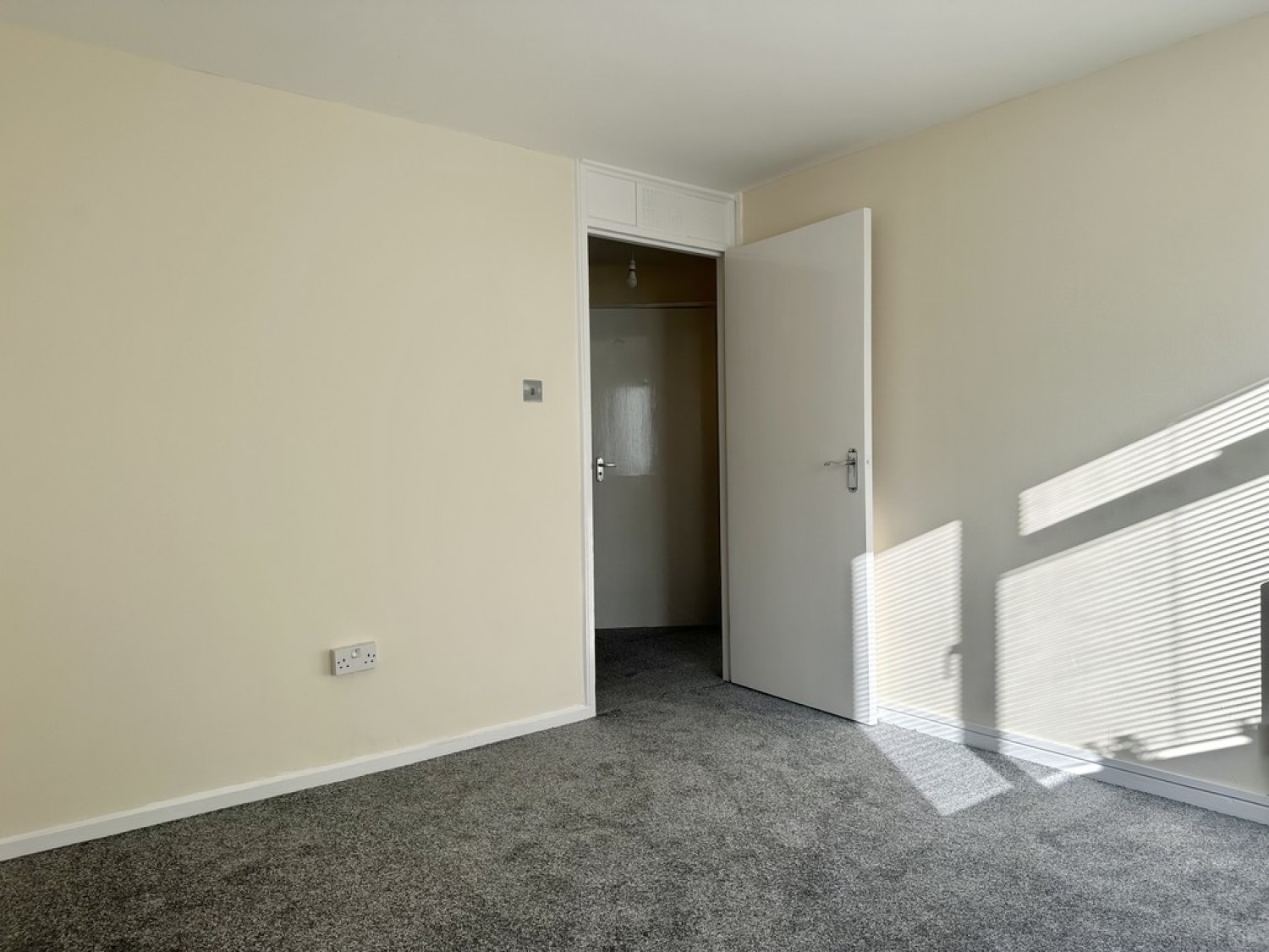 1 bedroom Flat for Letting Downey Close, Wallisdown, Bournemouth