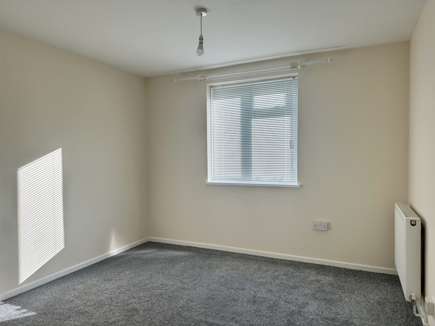 1 bedroom Flat for Letting Downey Close, Wallisdown, Bournemouth