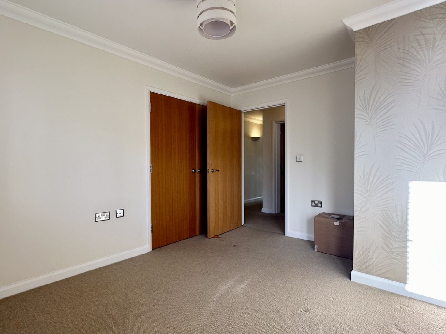 2 bedroom Flat for Letting Windsor Road, Lower Parkstone