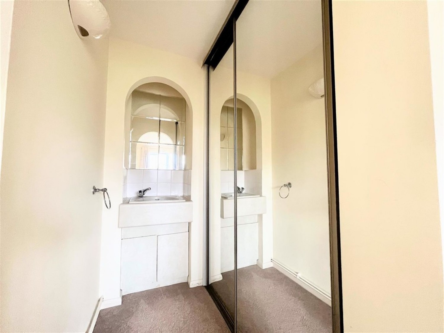 2 bedroom Flat for Letting Poole, Dorset