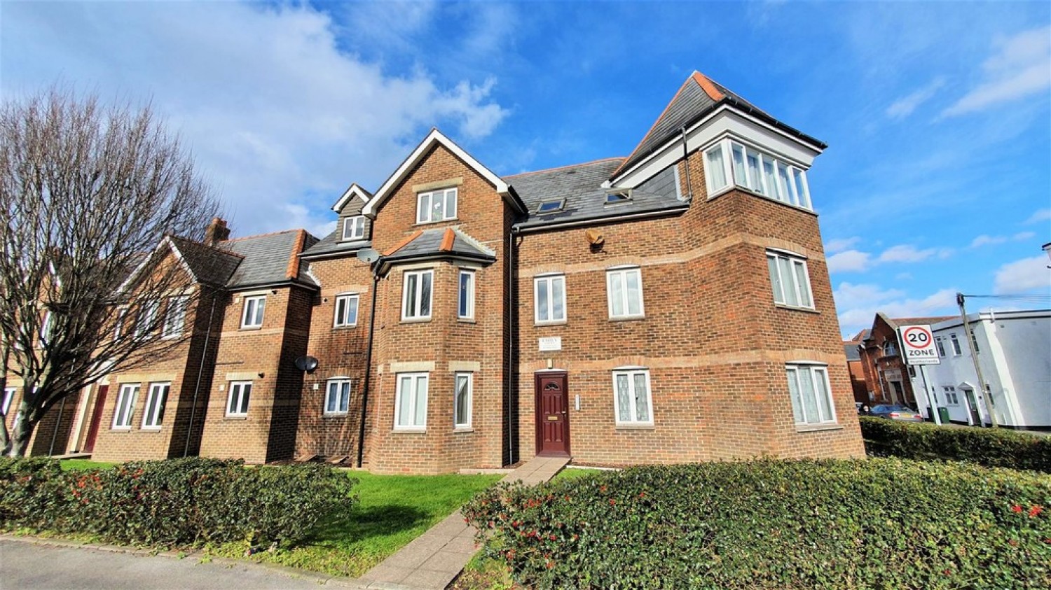 2 bedroom Flat for Letting Ashley Road, Poole