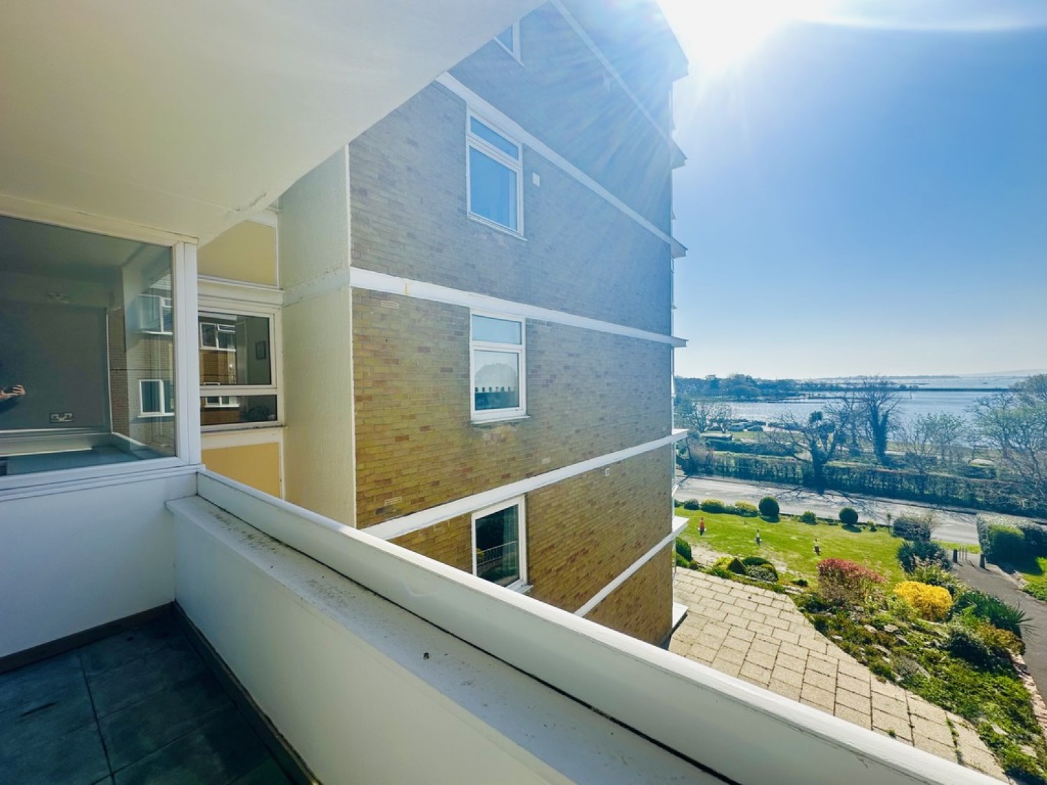 2 bedroom Flat for Letting Poole, Dorset