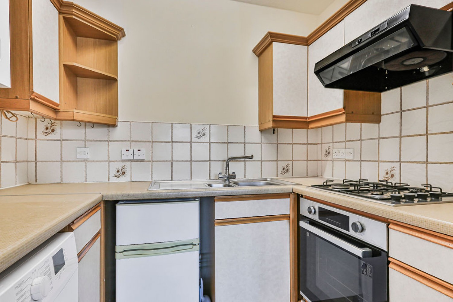 1 bedroom Flat for Sale Lander Close, Baiter Park