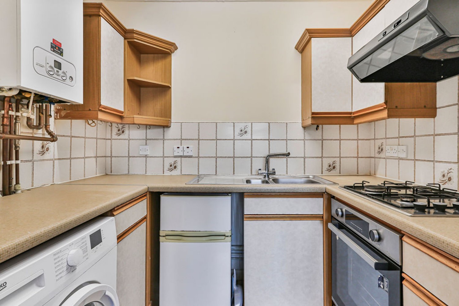 1 bedroom Flat for Sale Lander Close, Baiter Park