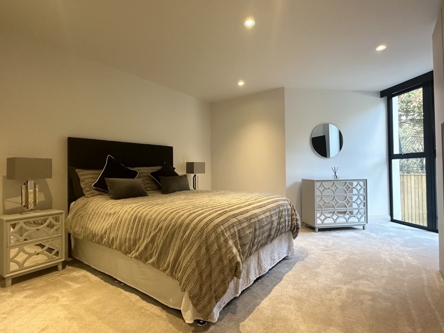 3 bedroom Flat for Letting Bessborough Road, Canford Cliffs, Poole