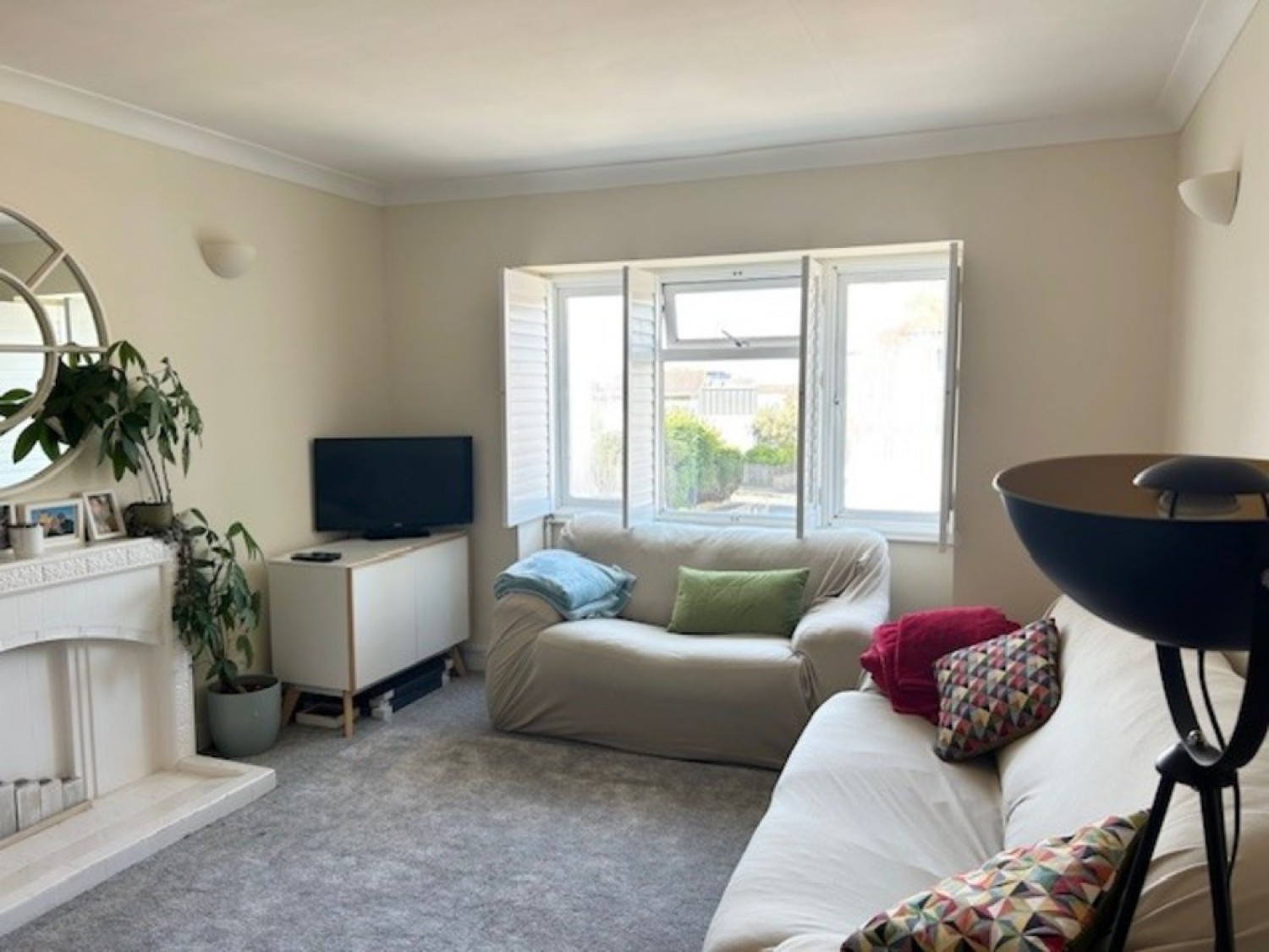 2 bedroom Flat for Letting Sandbanks Road, Lilliput, Poole