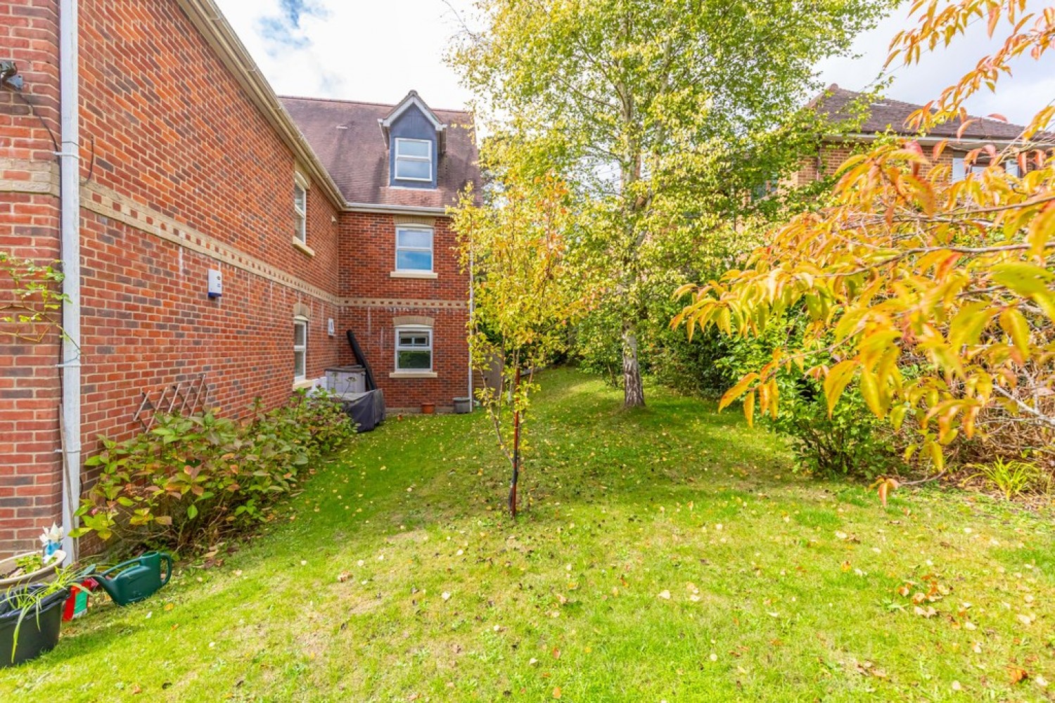 2 bedroom Flat for Sale St Peters Road, Parkstone