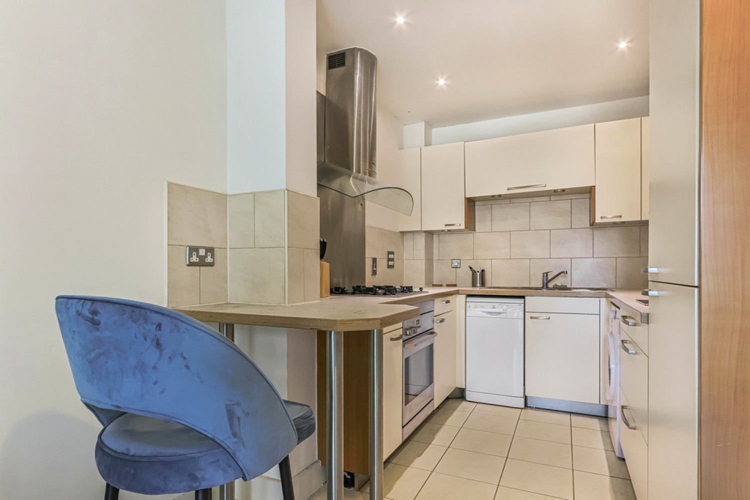 1 bedroom Flat for Sale Dolphin Quays, The Quay