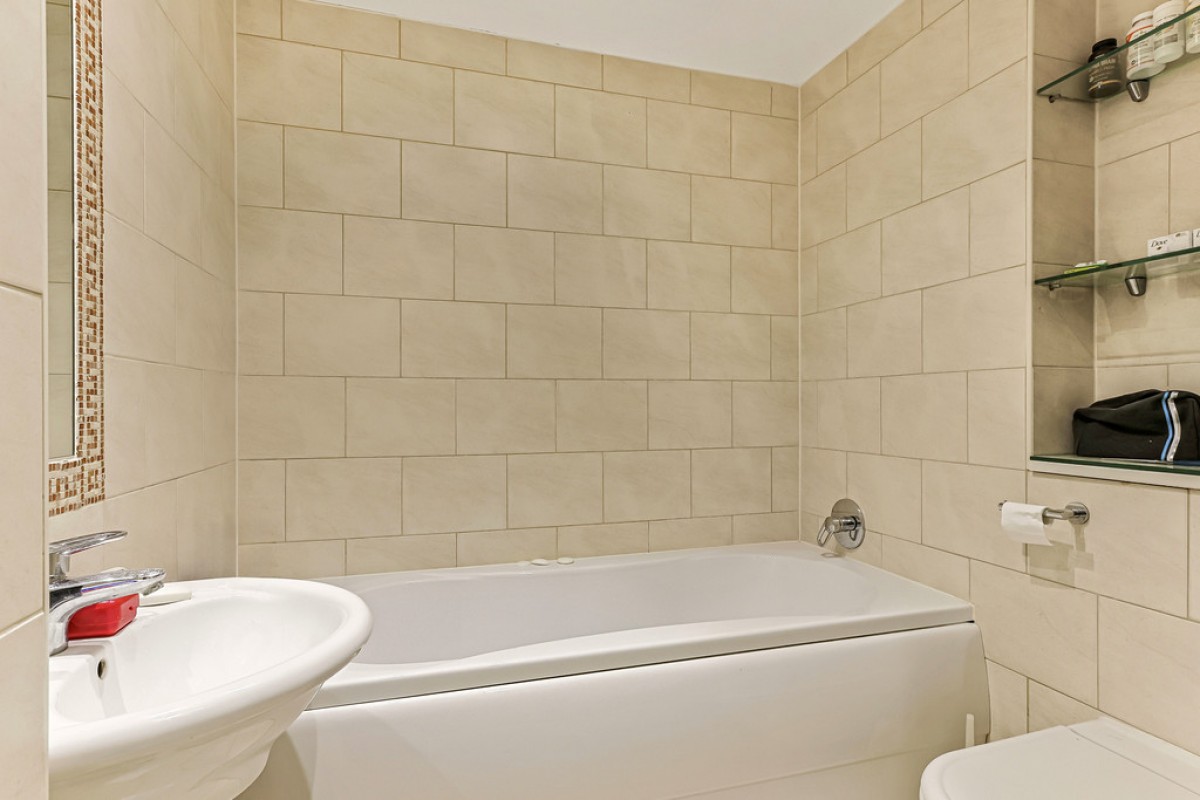 Dolphin Quays, The Quay