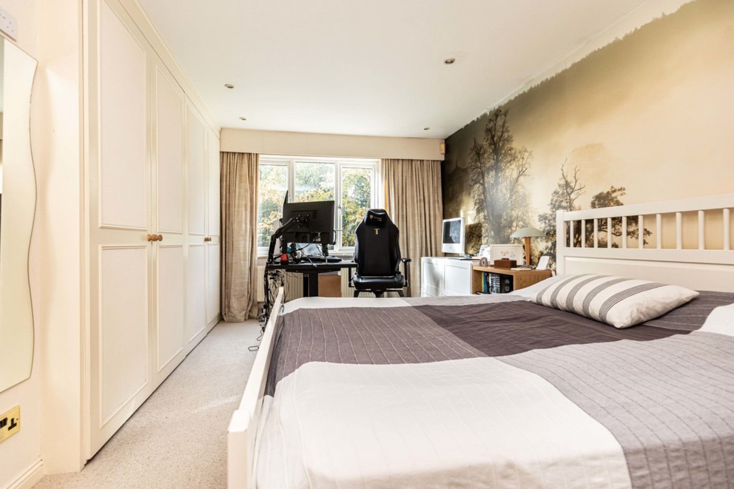 4 bedroom Bungalow in St. Osmunds Rd, Penn Hill, Parkstone