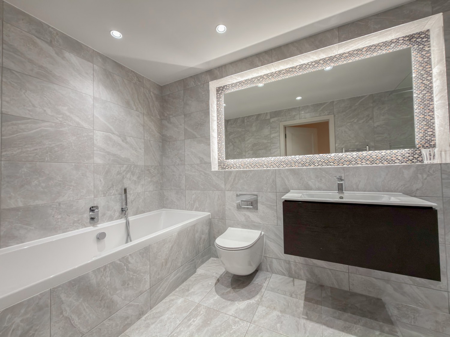 3 bedroom Flat in Bessborough Road, Canford Cliffs , Poole