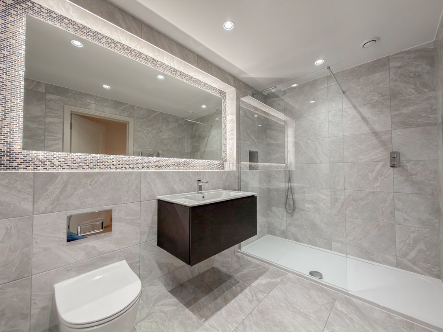 3 bedroom Flat in Bessborough Road, Canford Cliffs , Poole