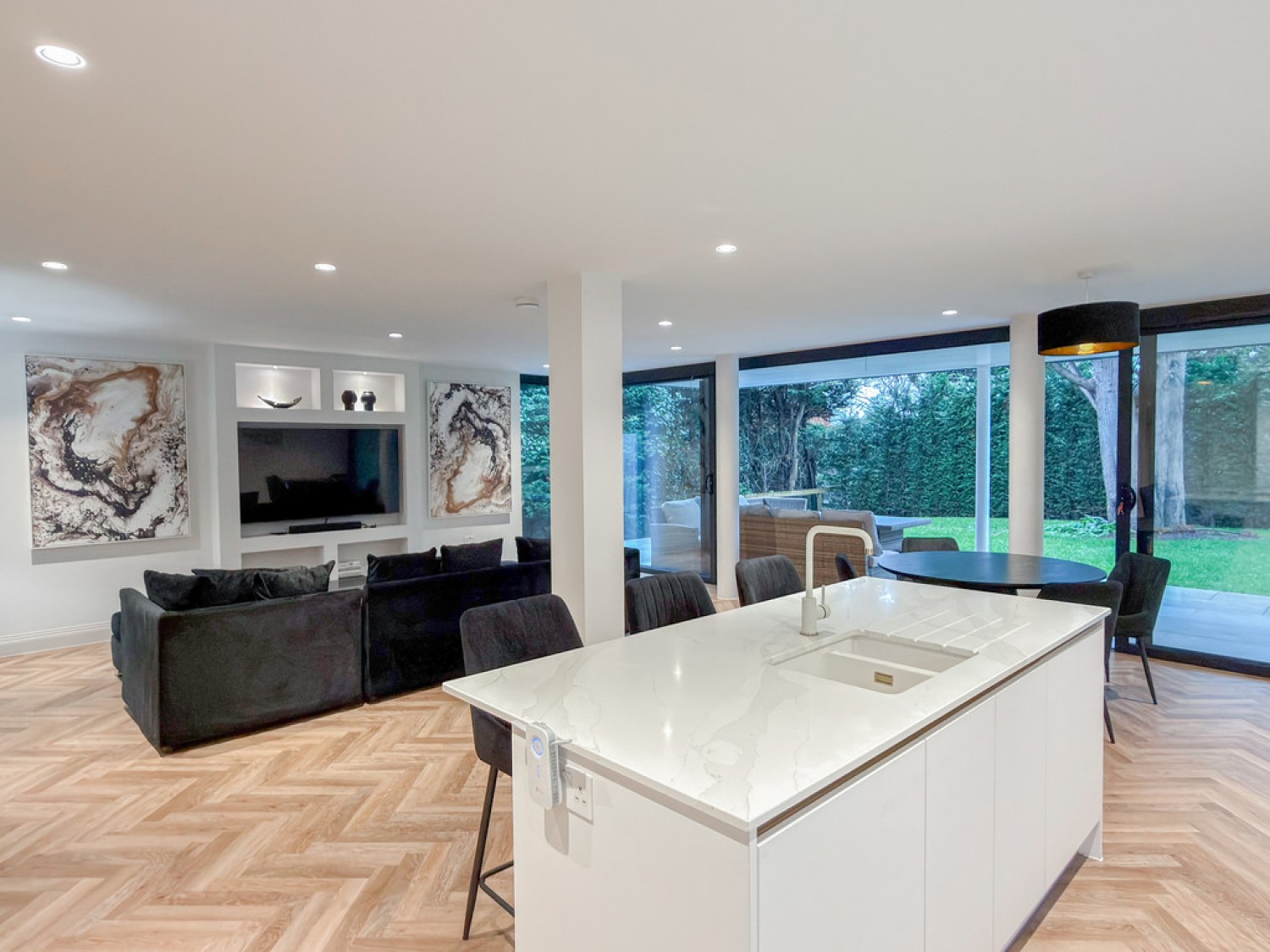 3 bedroom Flat in Bessborough Road, Canford Cliffs , Poole