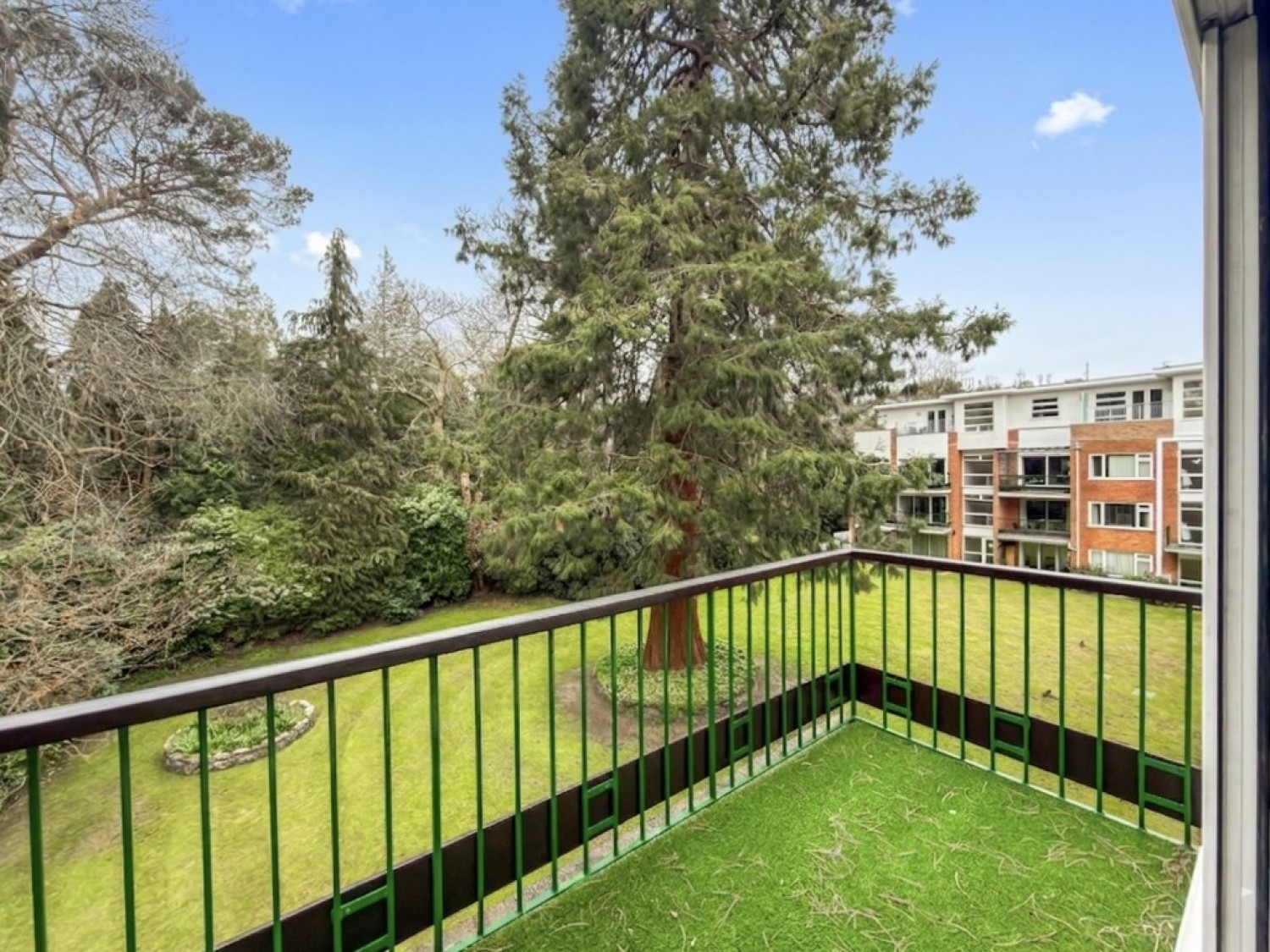 2 bedroom Flat for Letting The Avenue, Poole