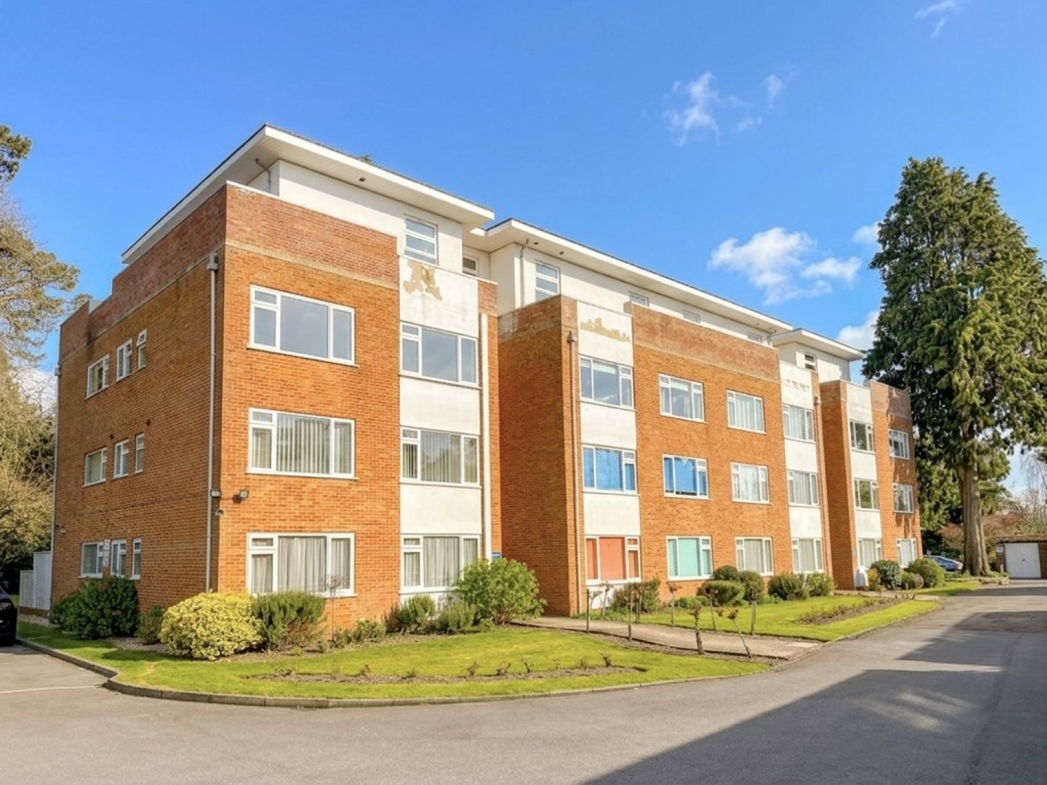 2 bedroom Flat for Letting The Avenue, Poole