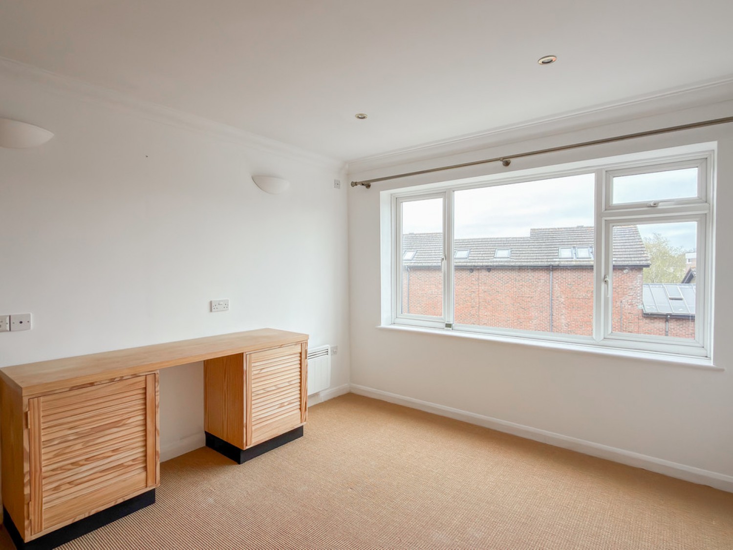 2 bedroom Flat for Letting The Avenue, Poole
