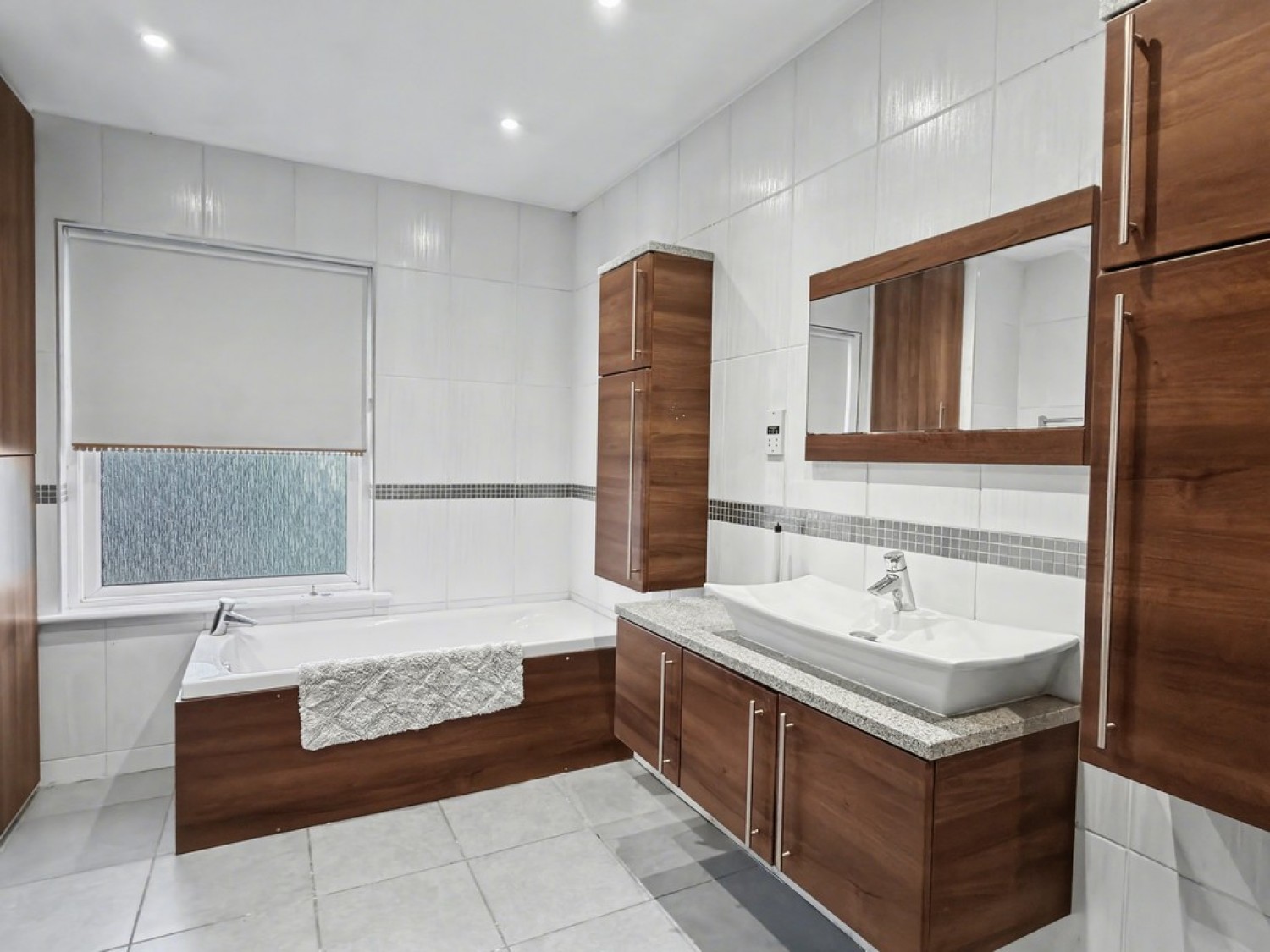 Lodge Close, Penn Hill