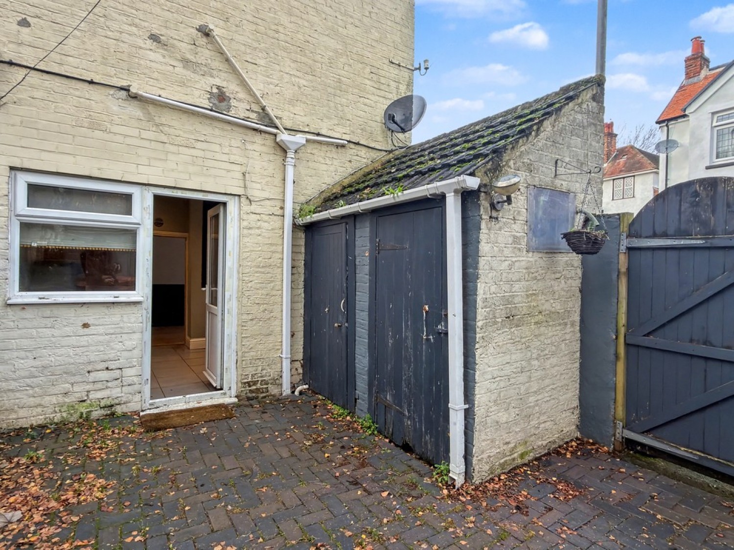 Lodge Close, Penn Hill