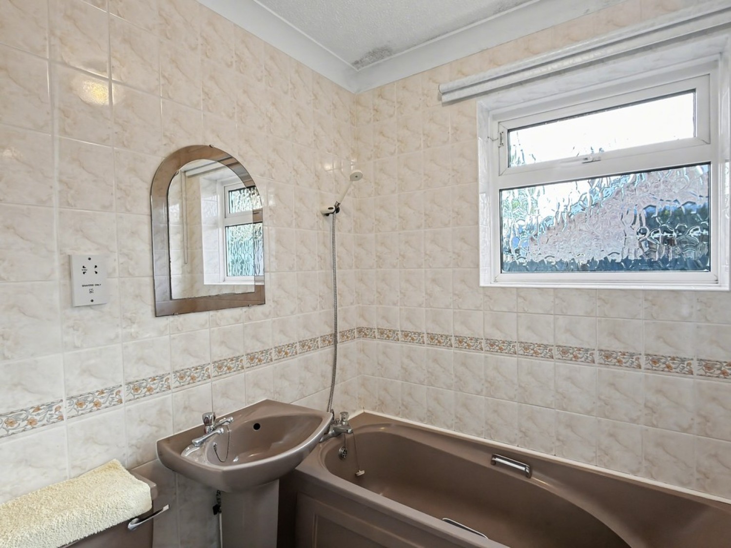 2 bedroom Bungalow for Sale Grebe Close, Creekmoor