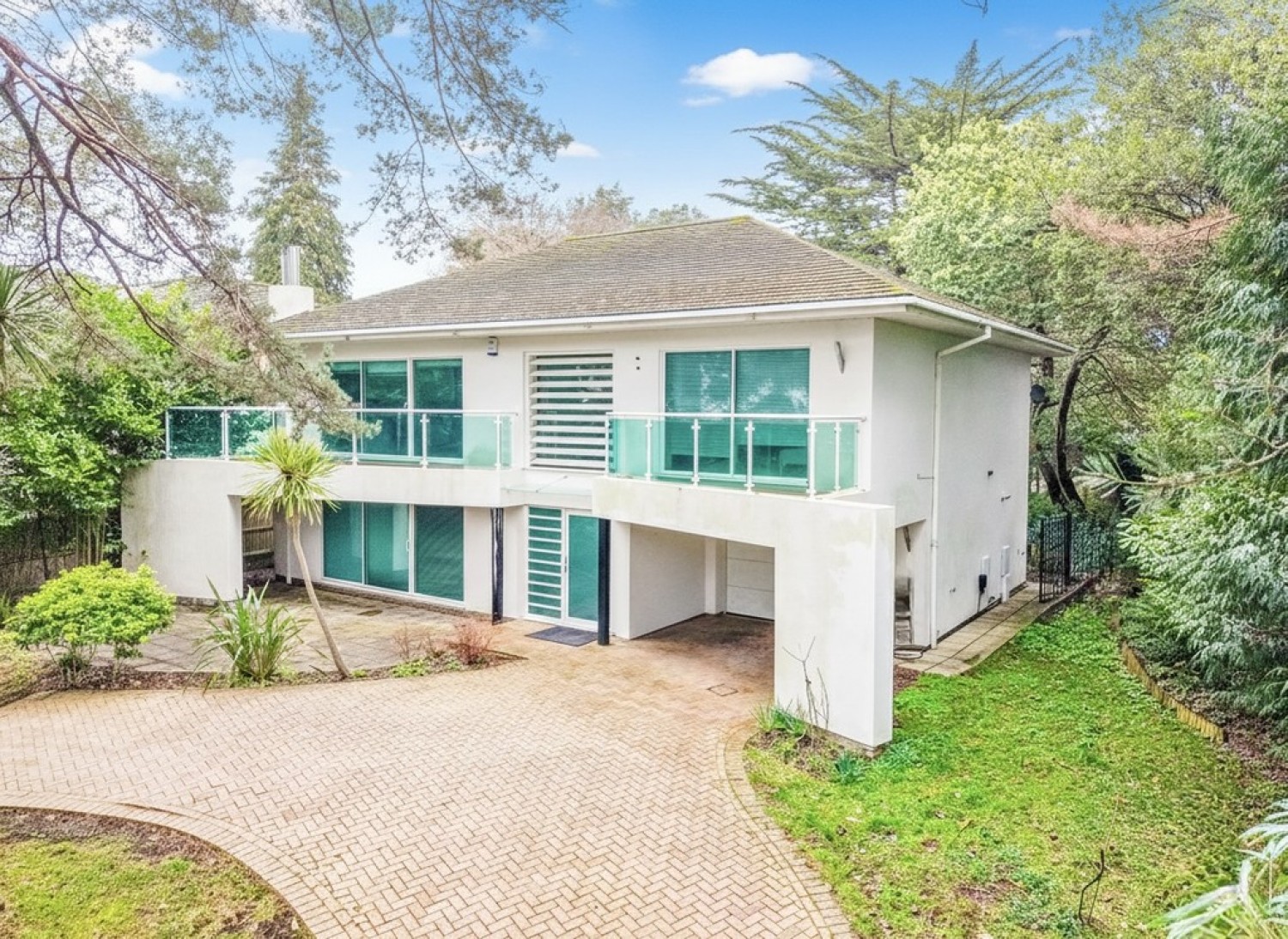 4 bedroom House in Links Road, Lower Parkstone, Poole