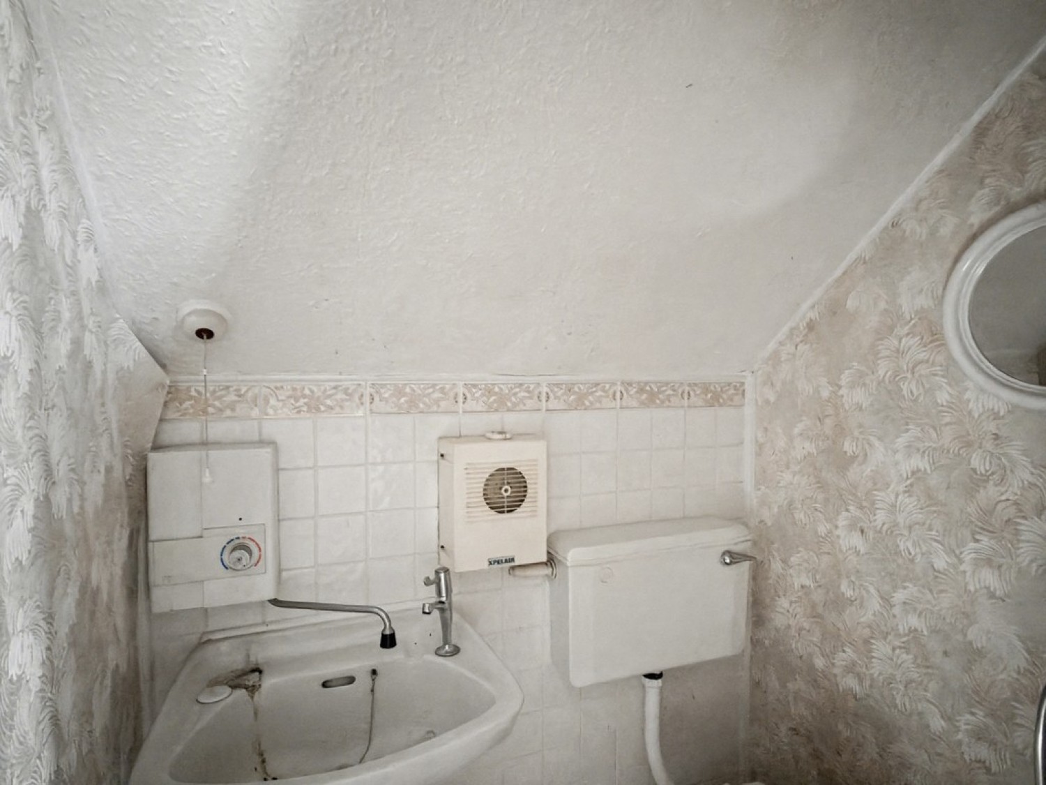 3 bedroom Bungalow in Woodstock Road, Poole