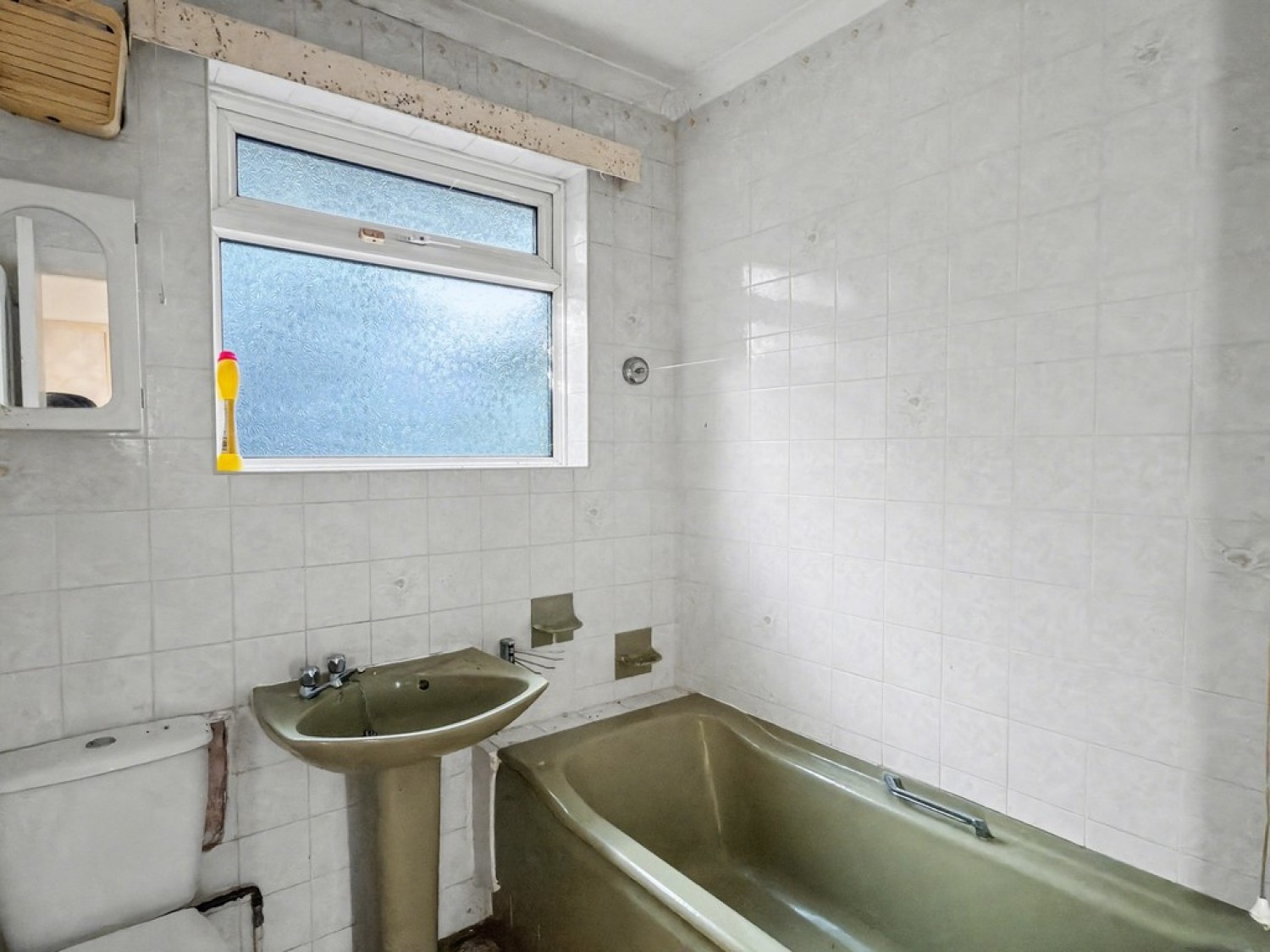 3 bedroom Bungalow in Woodstock Road, Poole