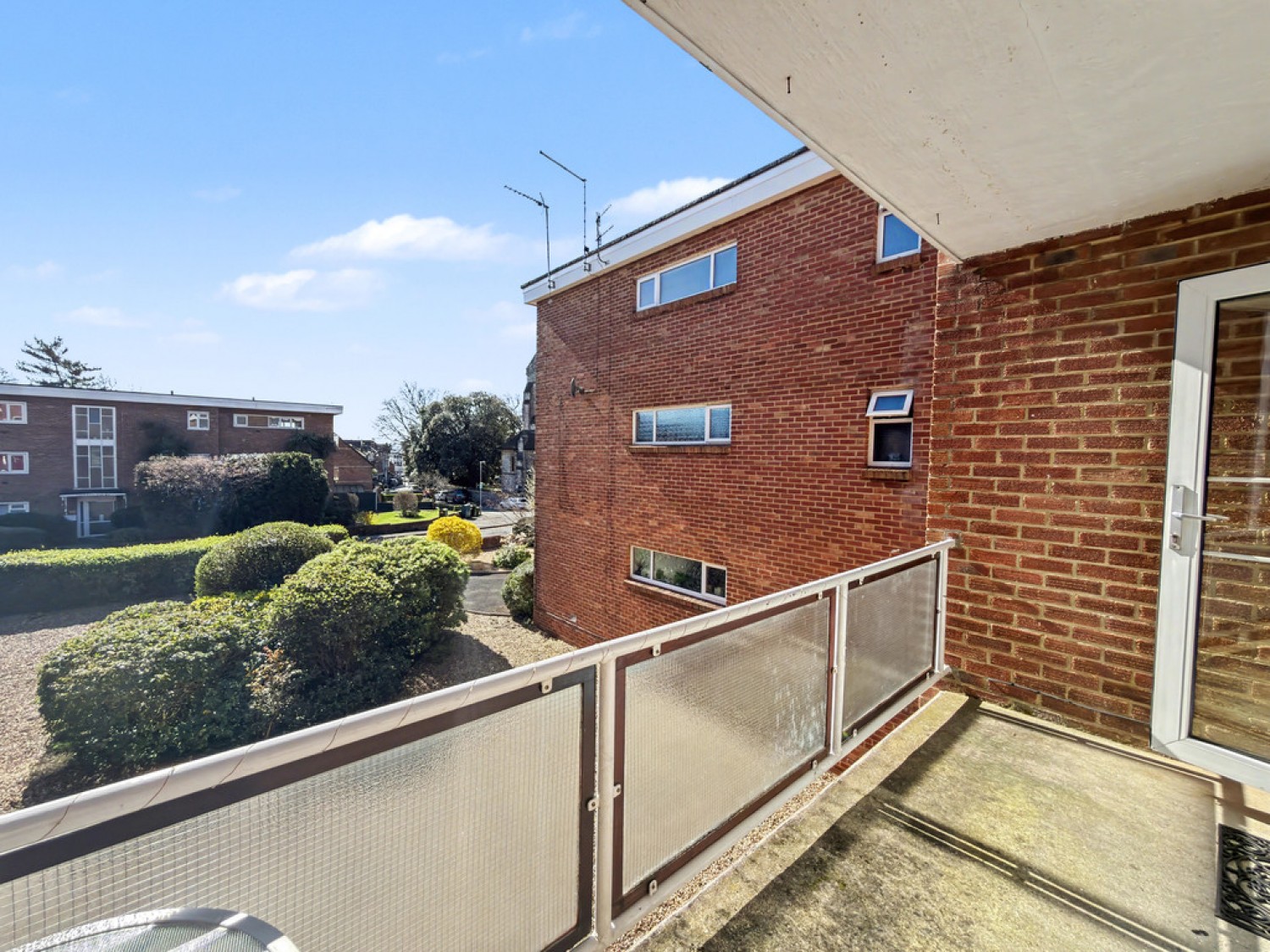 2 bedroom Flat for Sale Lower Parkstone, Dorset