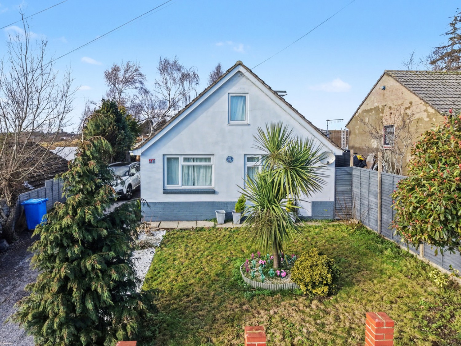 4 bedroom Bungalow in Monkton Crescent, Poole