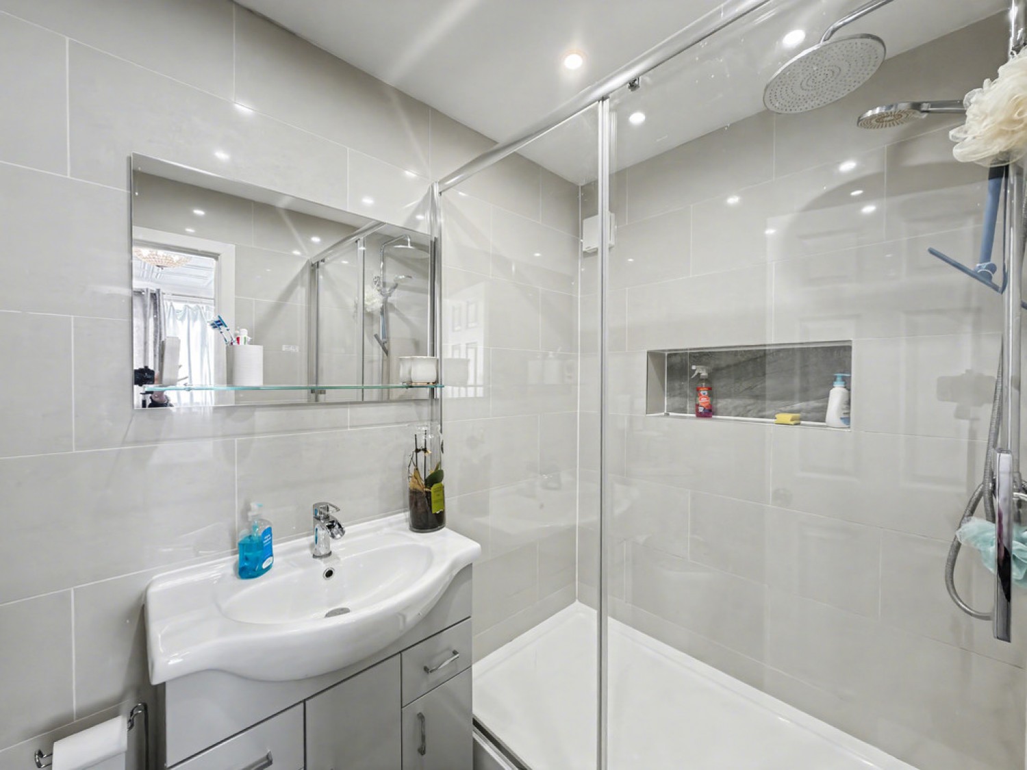 4 bedroom Bungalow in Monkton Crescent, Poole