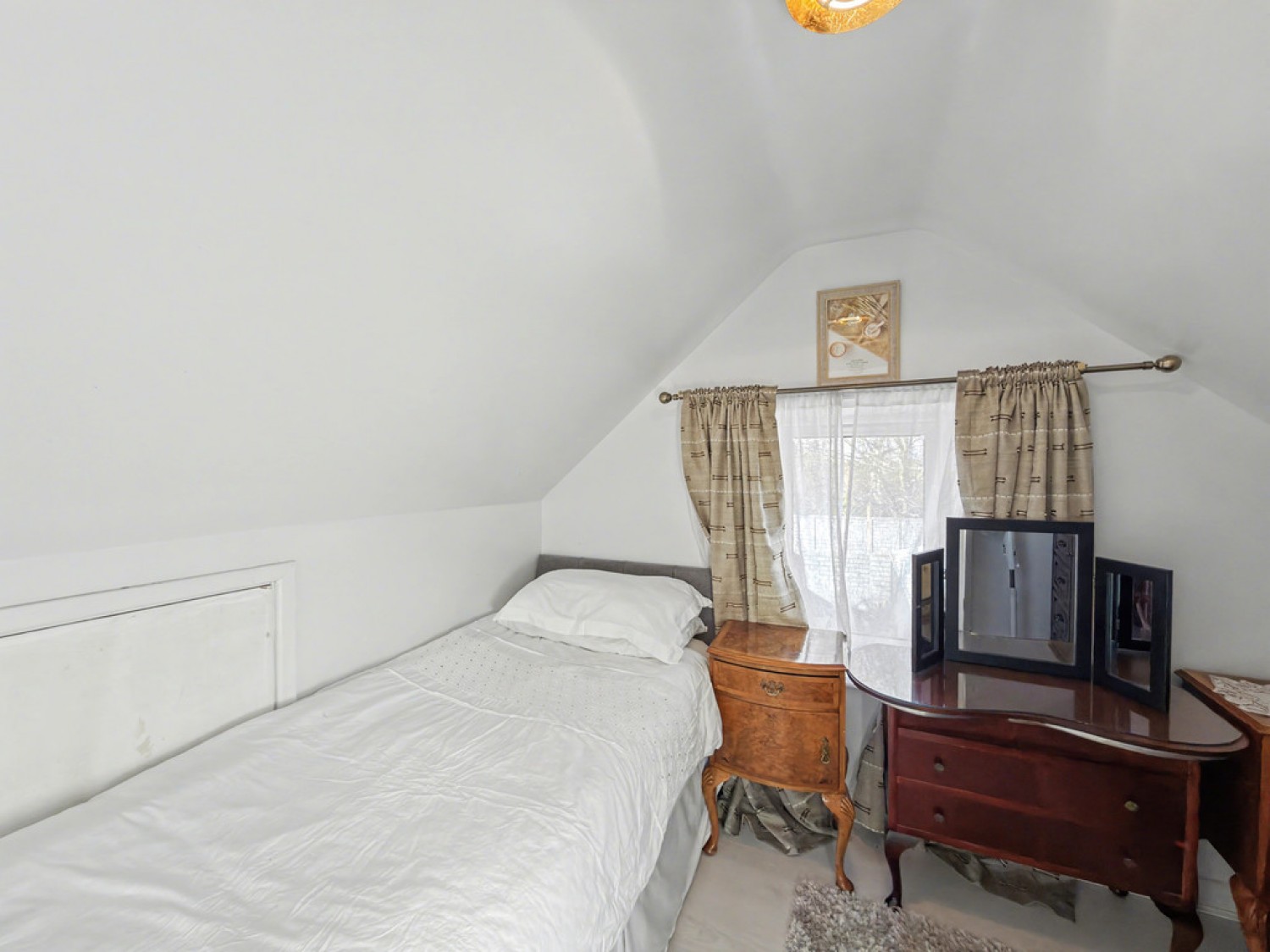 4 bedroom Bungalow in Monkton Crescent, Poole