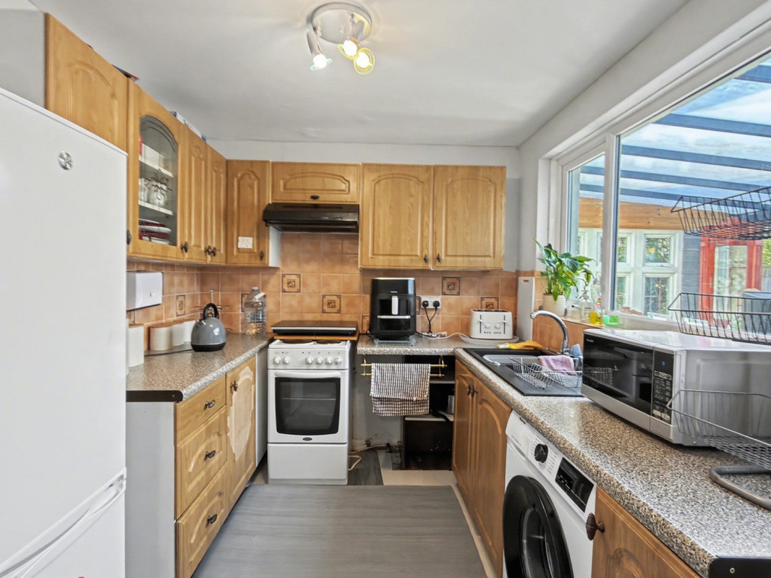 4 bedroom Bungalow in Monkton Crescent, Poole