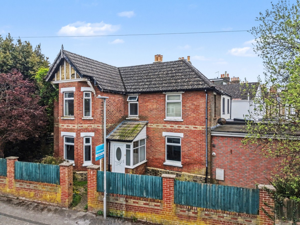Britannia Road, Ashley Cross