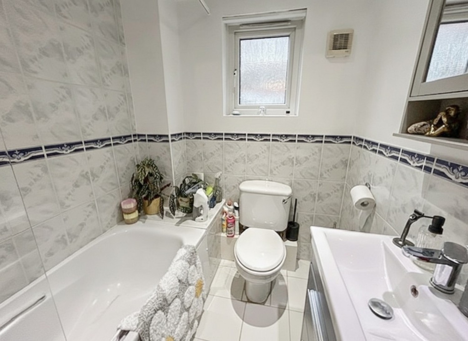 2 bedroom Flat for Letting Poole, Dorset