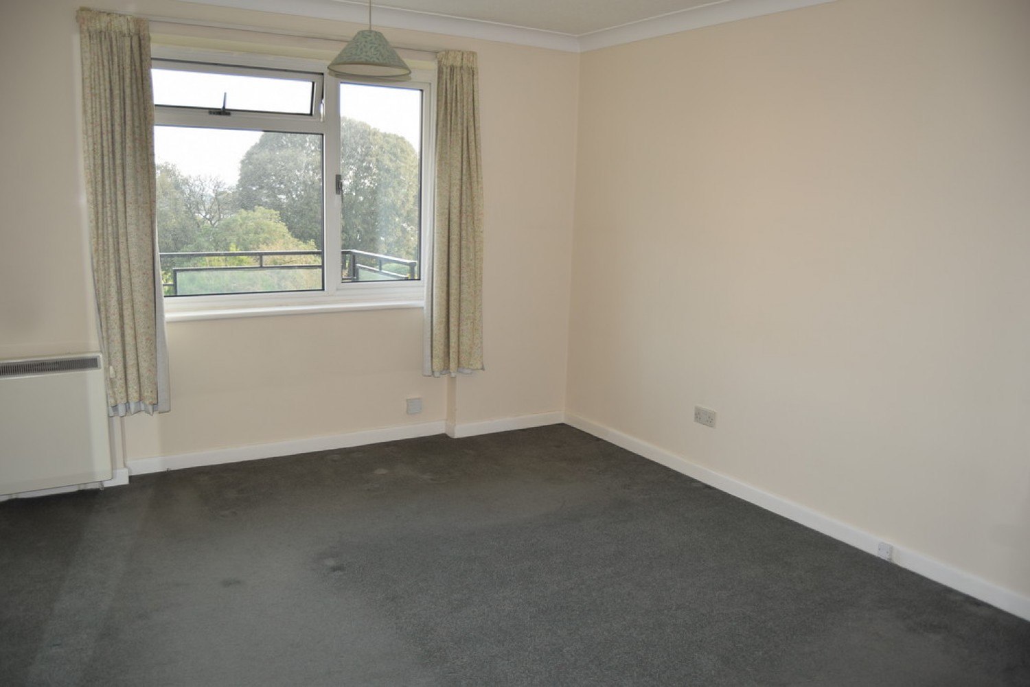 2 bedroom Flat in Churchfield Court, 39/41 Parkstone Road, Poole