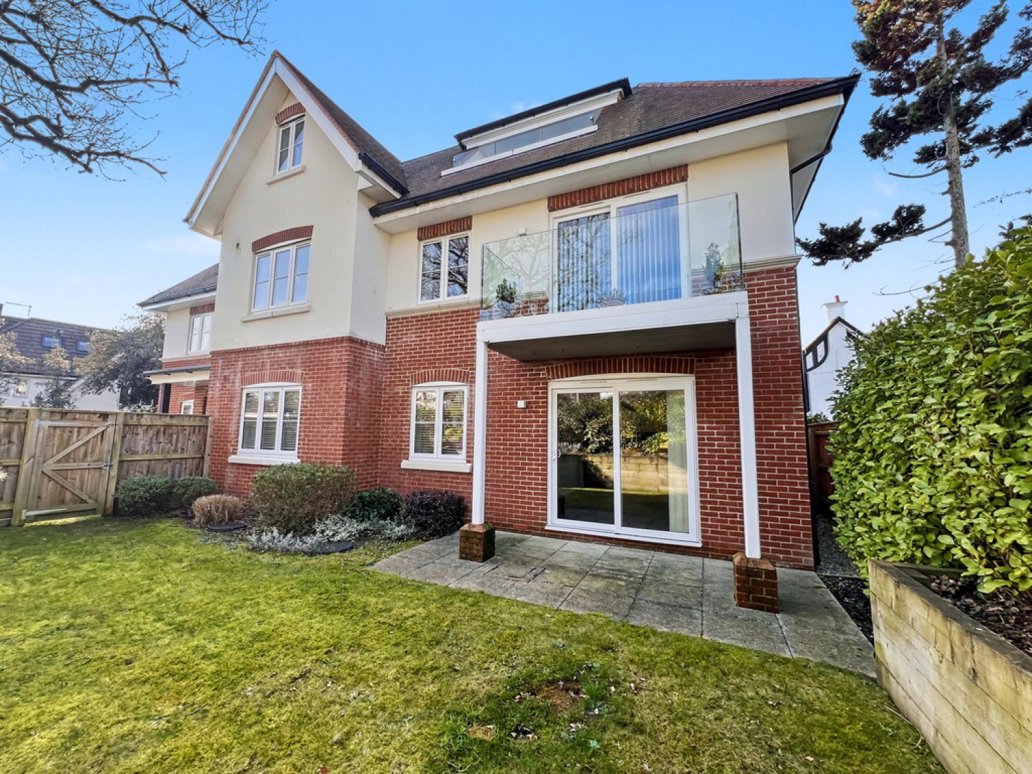 2 bedroom Flat for Sale Springfield Road, Poole