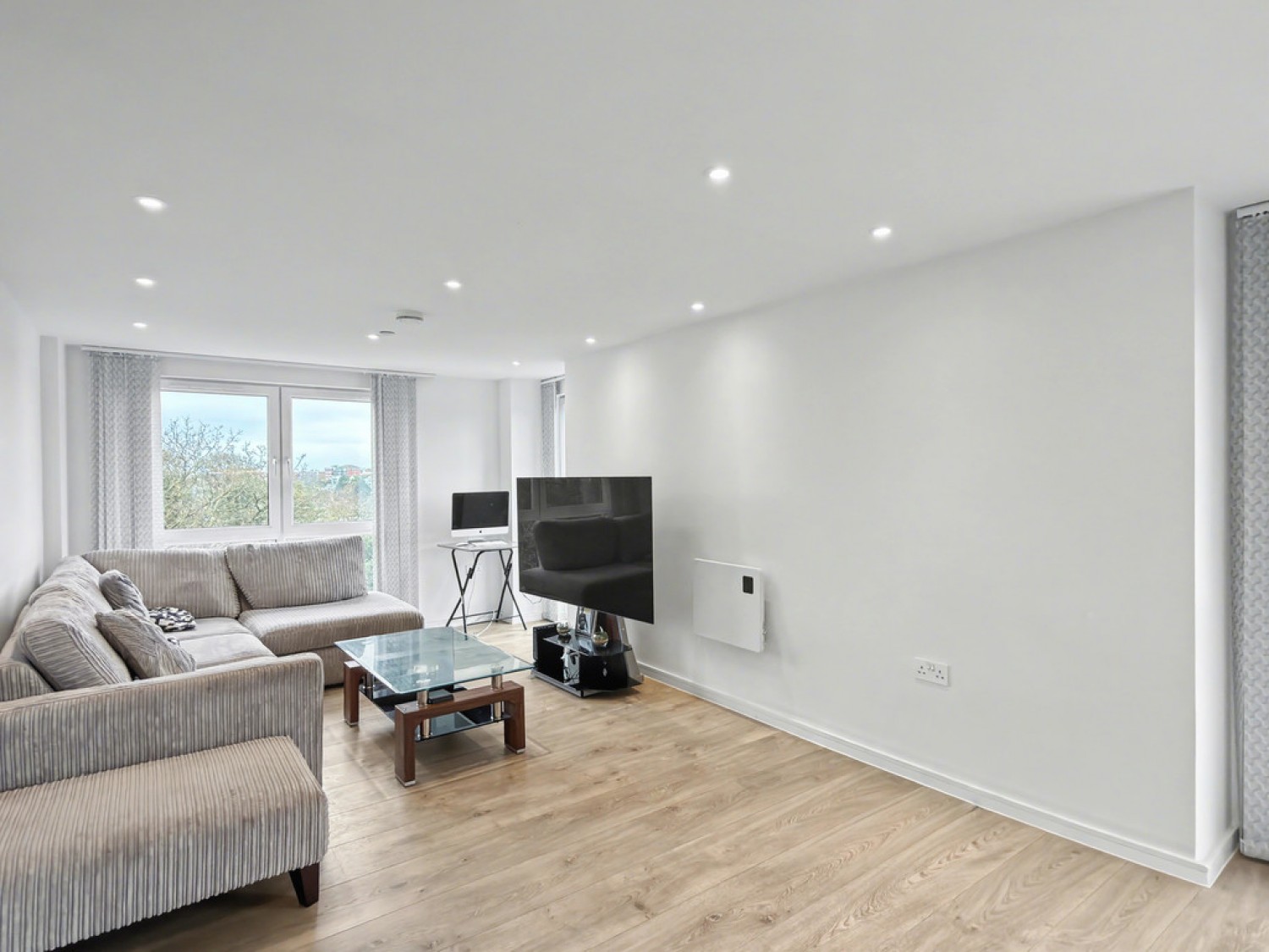 2 bedroom Flat for Sale The Observatory, Park Road