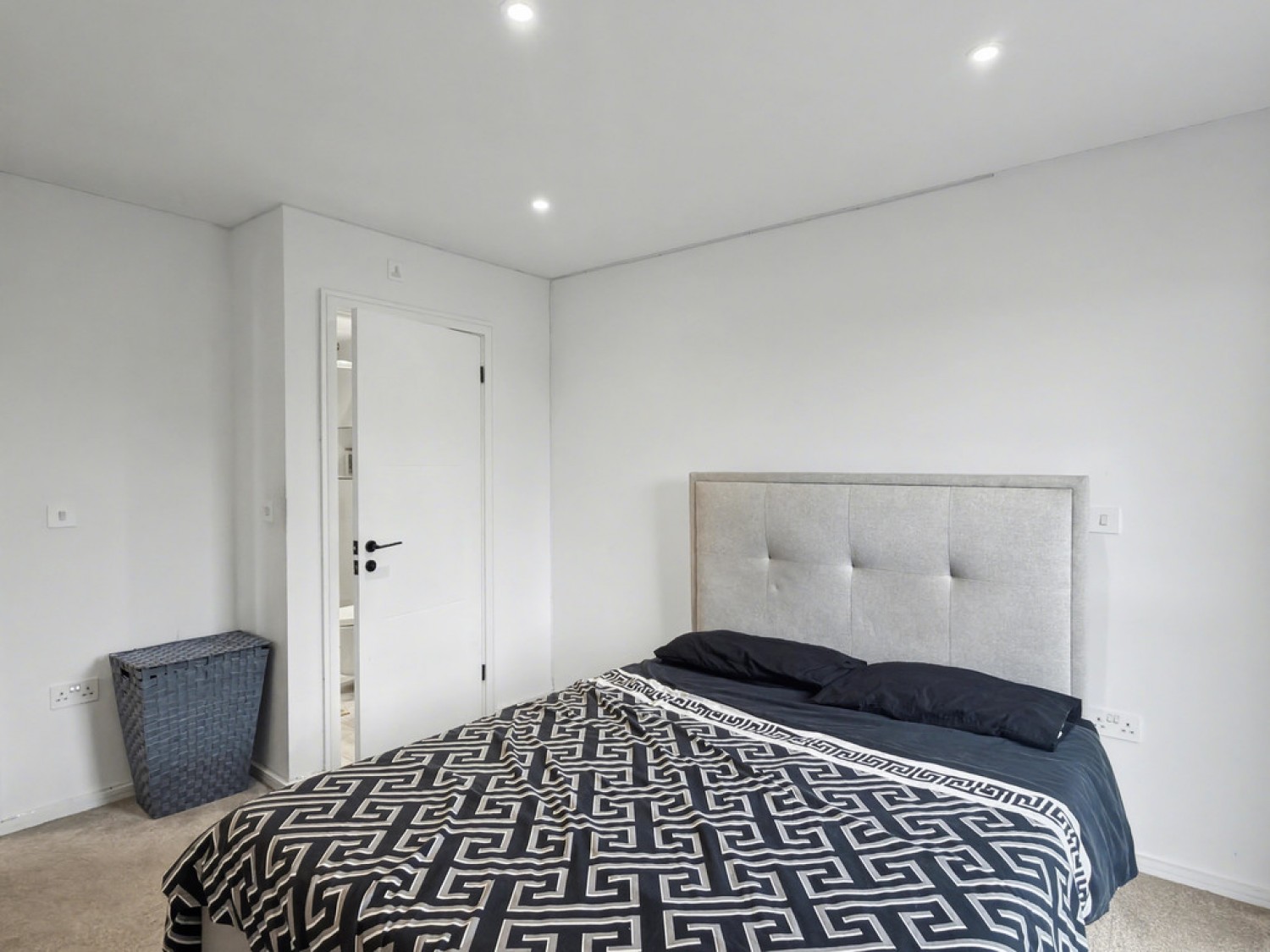 2 bedroom Flat for Sale The Observatory, Park Road