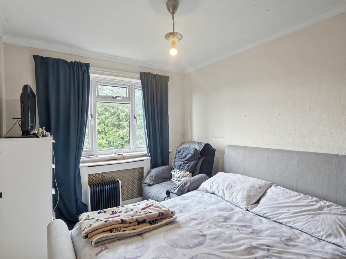 Burford Court, 2 Manor Road