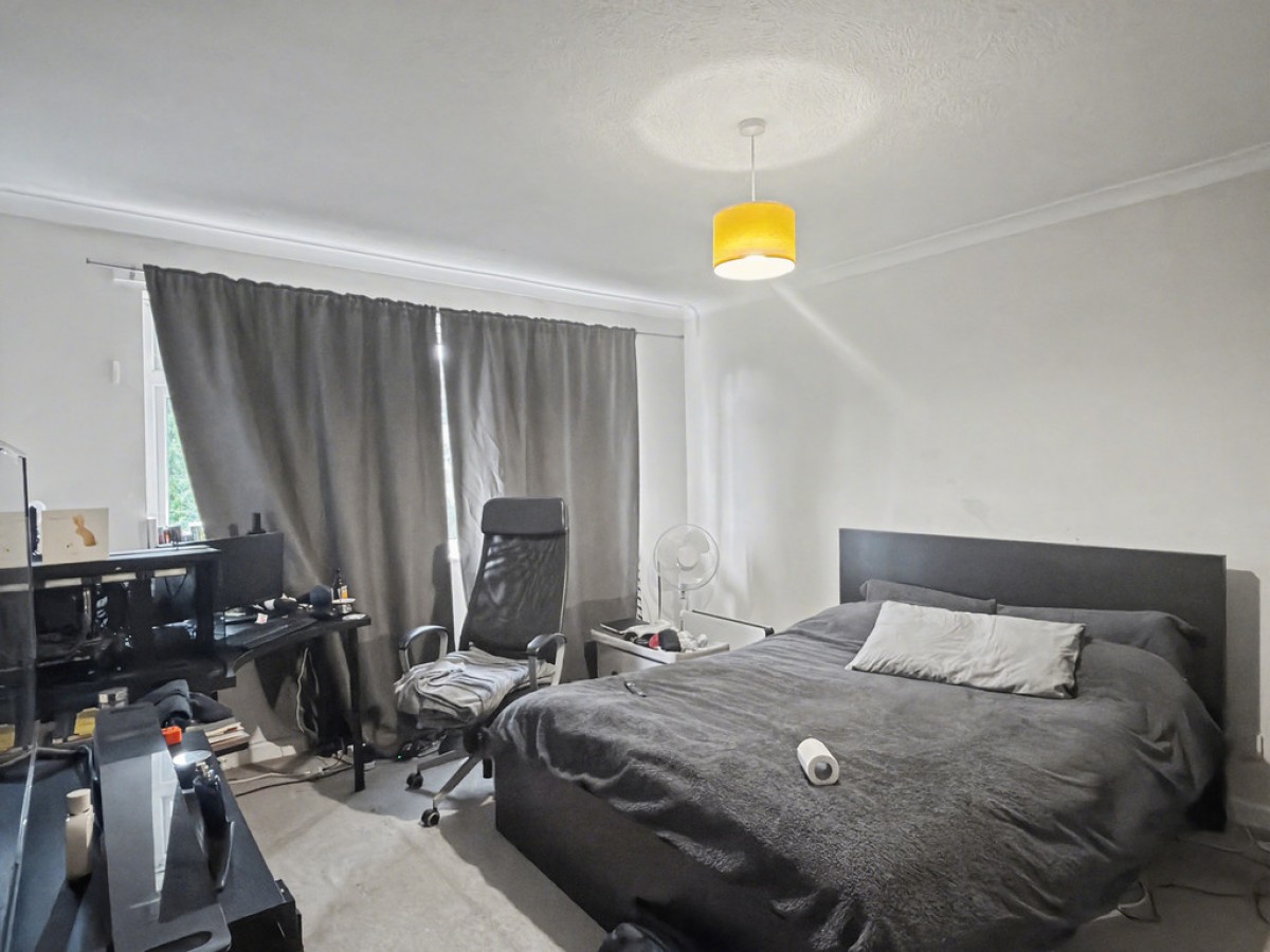 Burford Court, 2 Manor Road