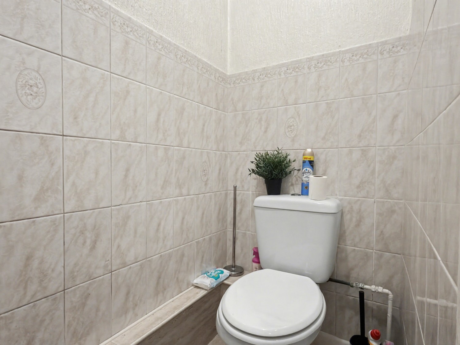 2 bedroom Flat for Sale Burford Court, 2 Manor Road