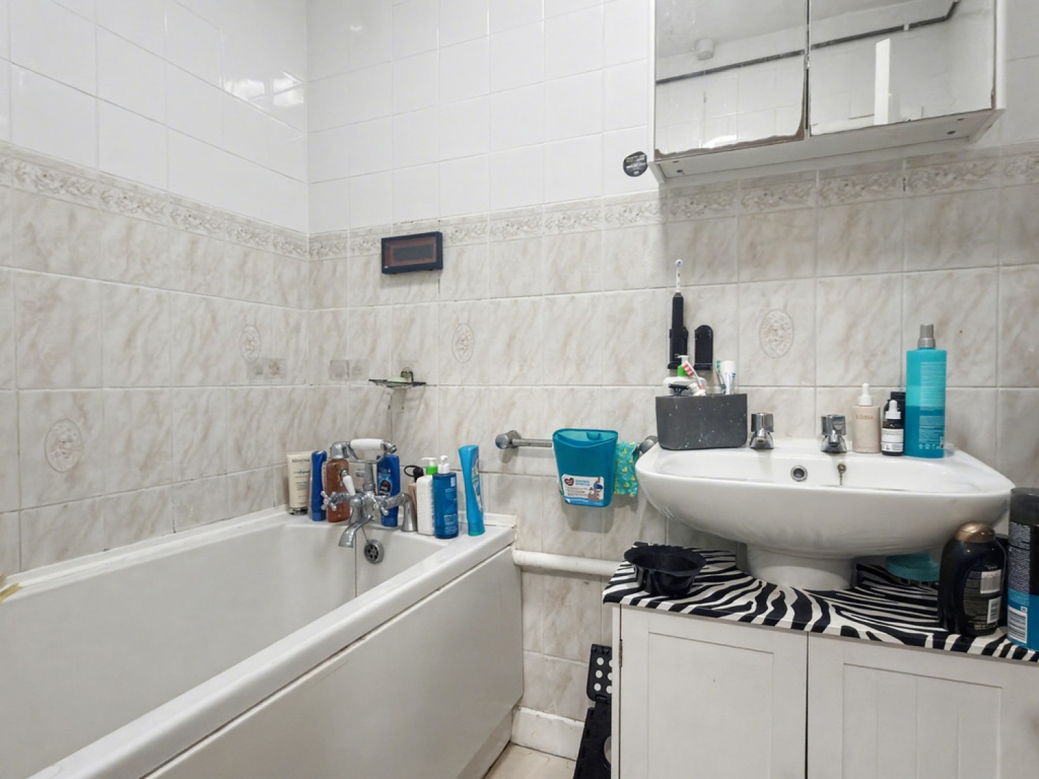 2 bedroom Flat for Sale Burford Court, 2 Manor Road