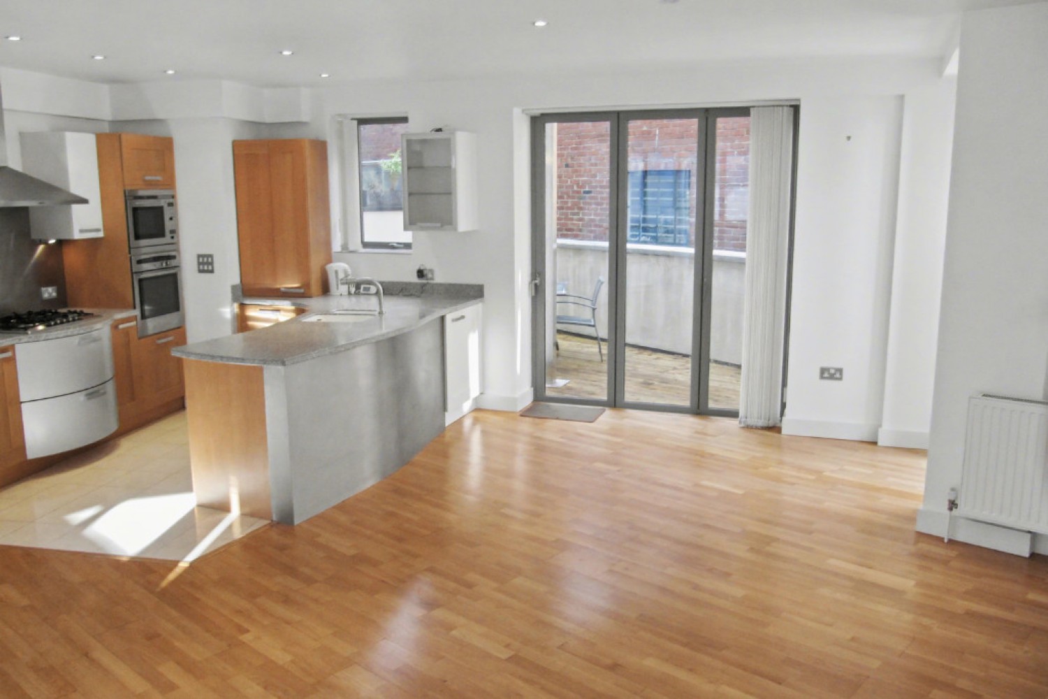 3 bedroom Flat in Strand Street, Poole Quay