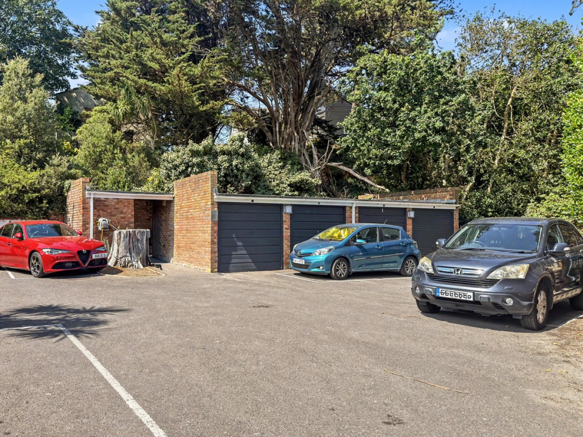 Banks Road, Sandbanks