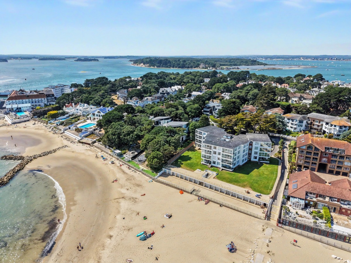 Banks Road, Sandbanks